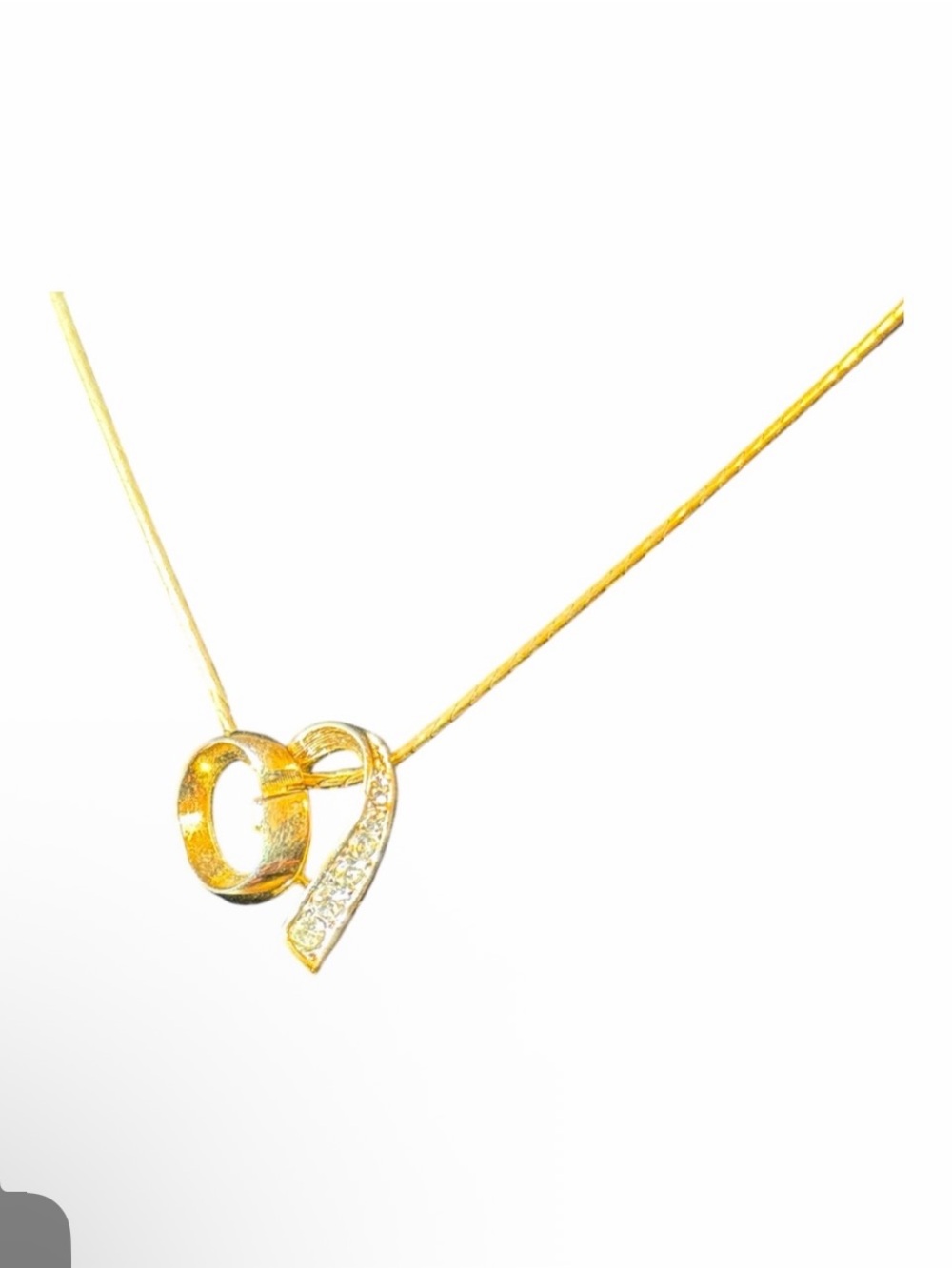Givenchy Vintage Gold tone open Heart Ribbon Pendant Necklace 13”